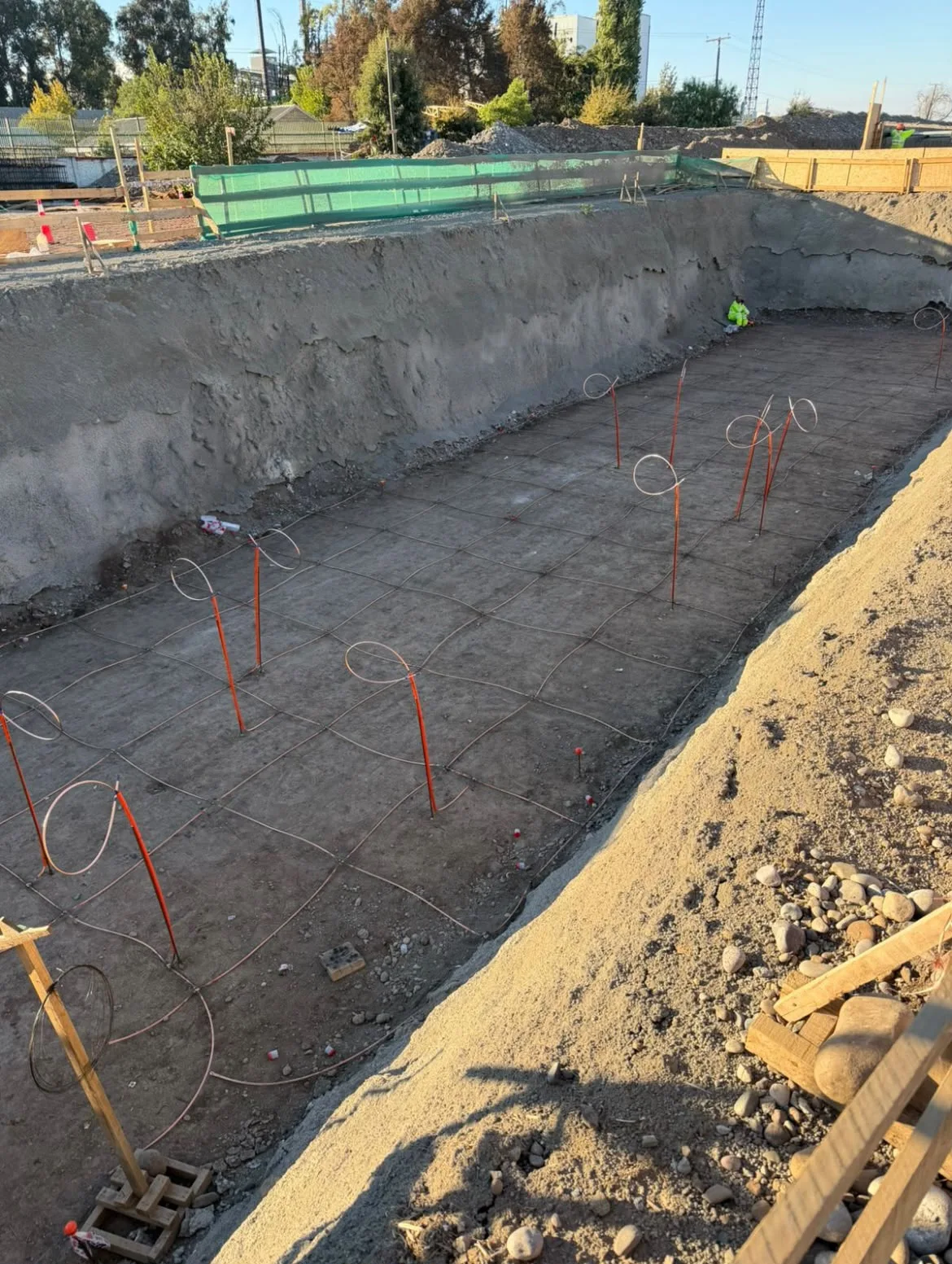 Malla en excavación de fundación